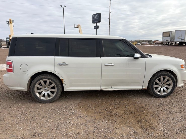 2011-ford-flex-image-5