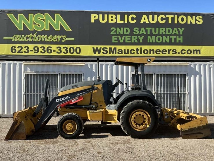 2015-deere-210lep-image-1