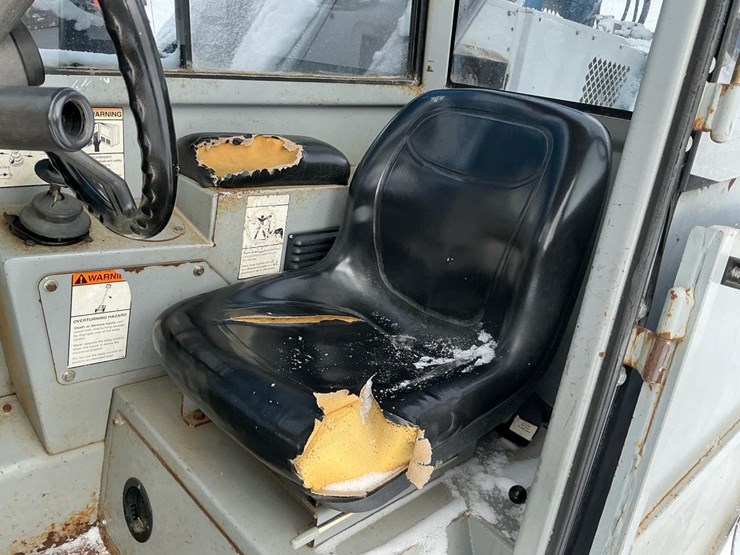 2006-genie-gth1056-image-15