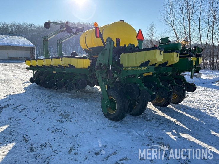2011-john-deere-1770nt-image-5