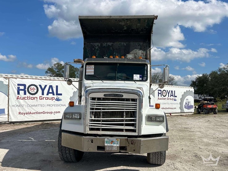 1996-freightliner-fld112sd-image-32