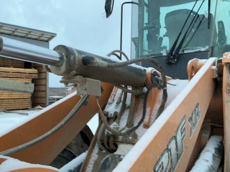 2016-case-621f-xr-image-32