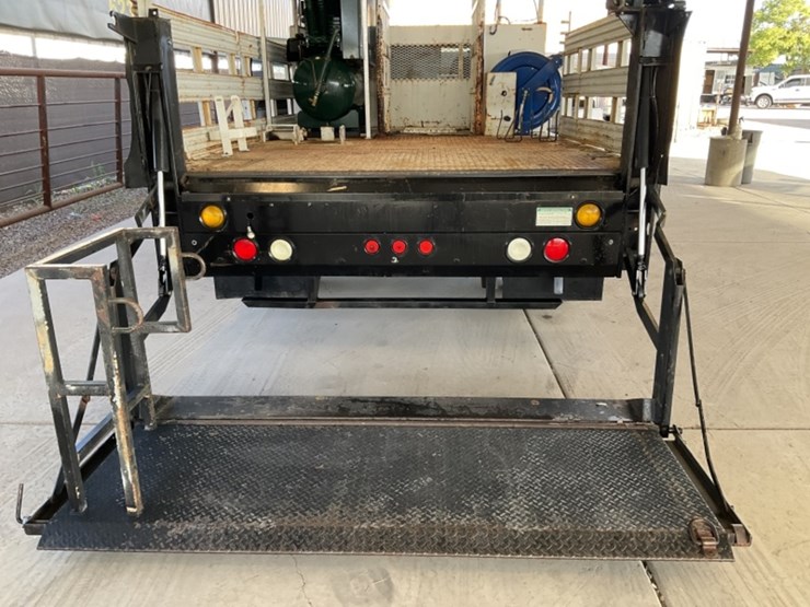 2005-ford-f550-image-9