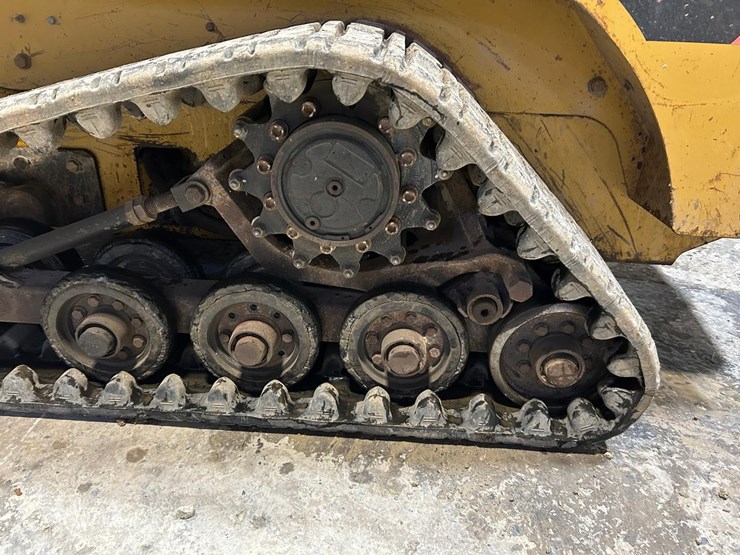 caterpillar-257b-image-19