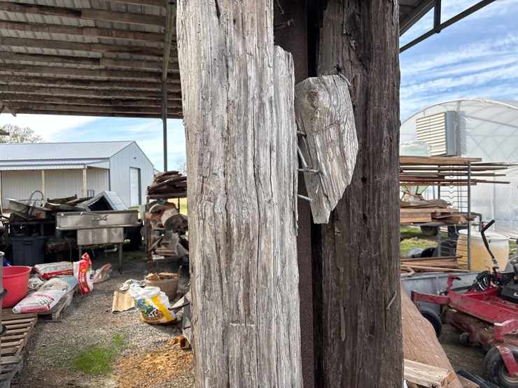 #382-•-lot-of-4-15+-ft-antique-reclaimed-cypress-beams-image-8