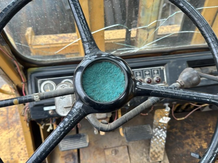 caterpillar-v140-image-35