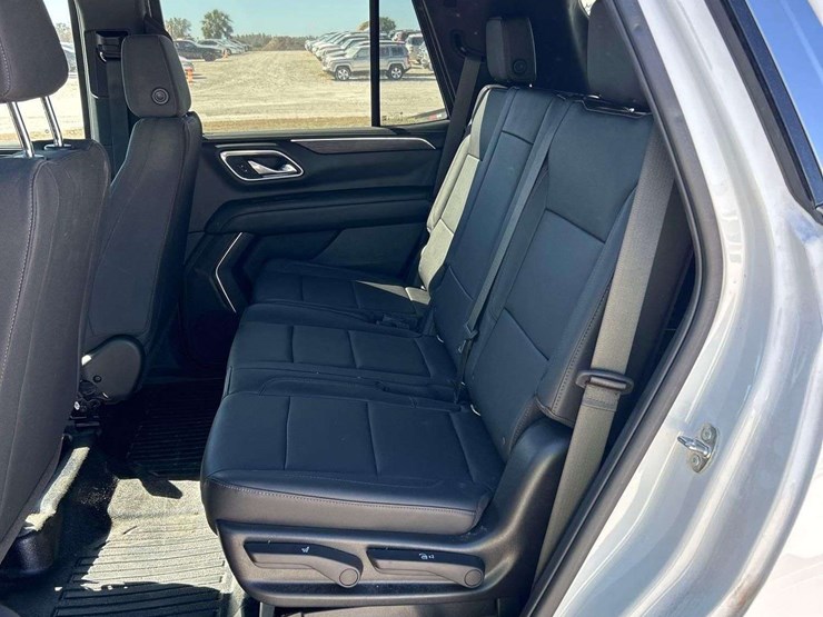 2022-chevrolet-tahoe-image-23