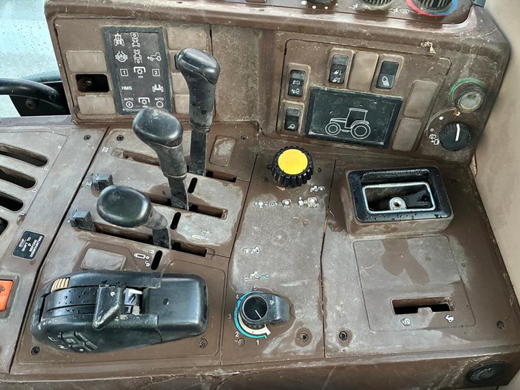 john-deere-6420-image-22