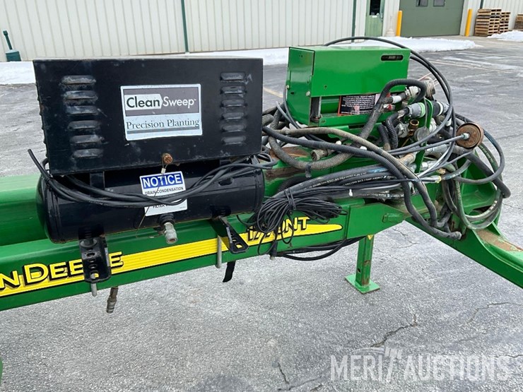 2012-john-deere-1770nt-ccs-image-39