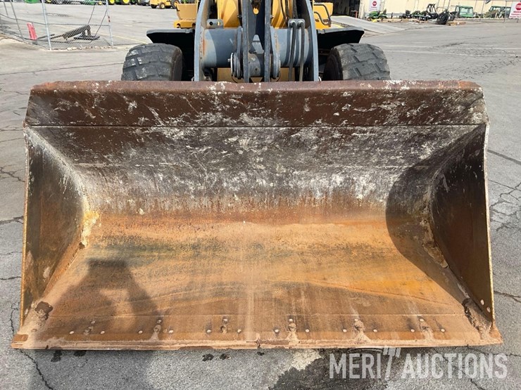 2018-deere-544k-image-9