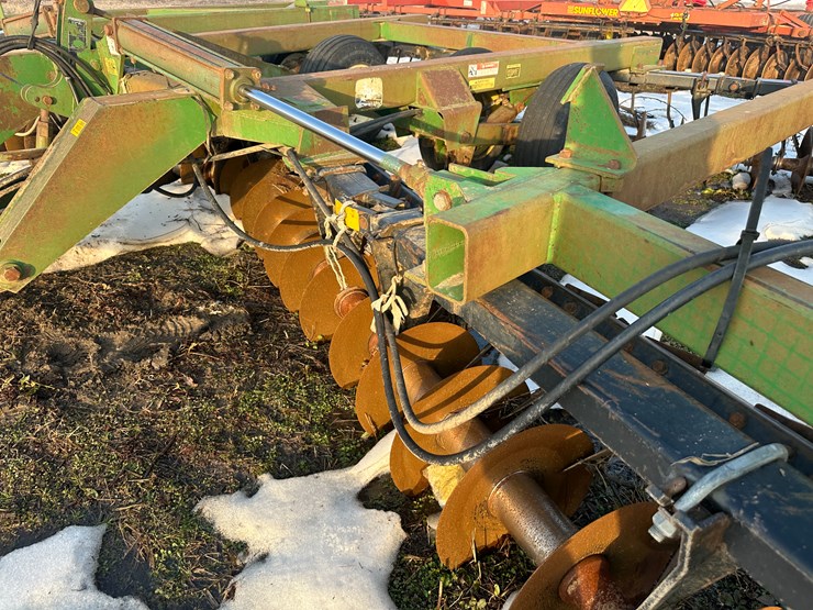 john-deere-630-image-41