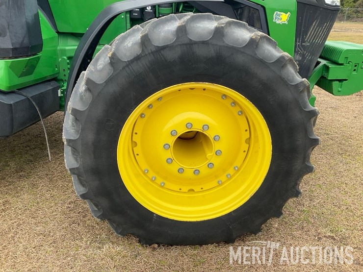 2023-john-deere-8r-370-image-34