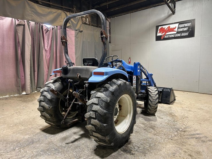 new-holland-tc35-image-3