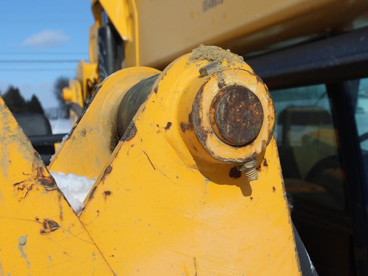 2013-jcb-510-56-image-60