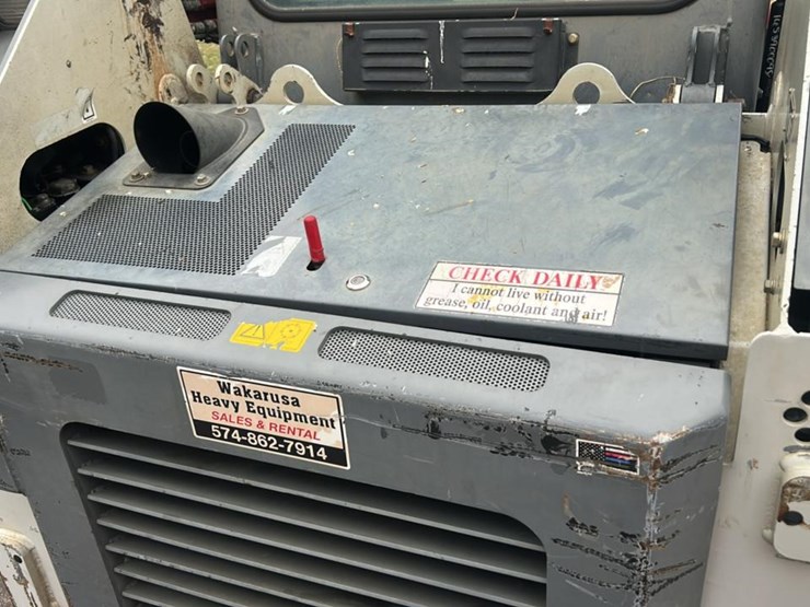 2017-takeuchi-tl8-image-31