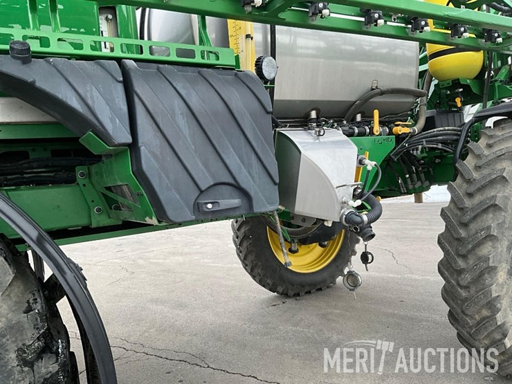 2020-john-deere-r4045-image-14