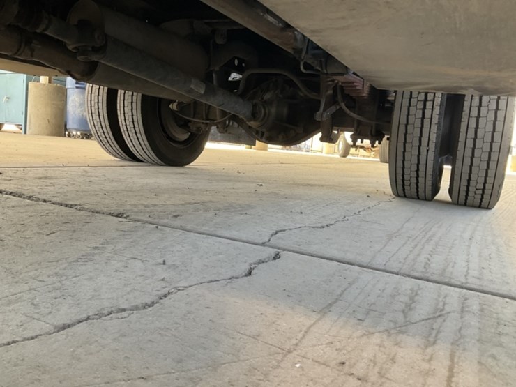 2005-ford-f550-image-28