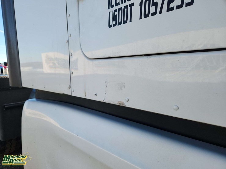 2024-peterbilt-579-image-42