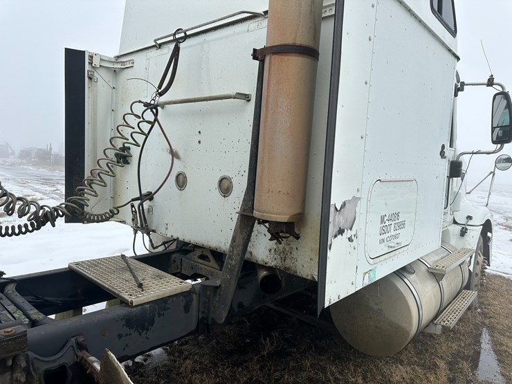 2001-international-2001-image-43