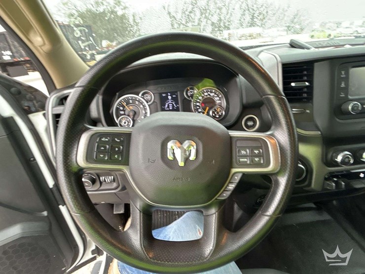 2020-dodge-3500-image-14