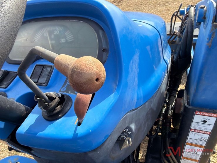 new-holland-tc40-image-22