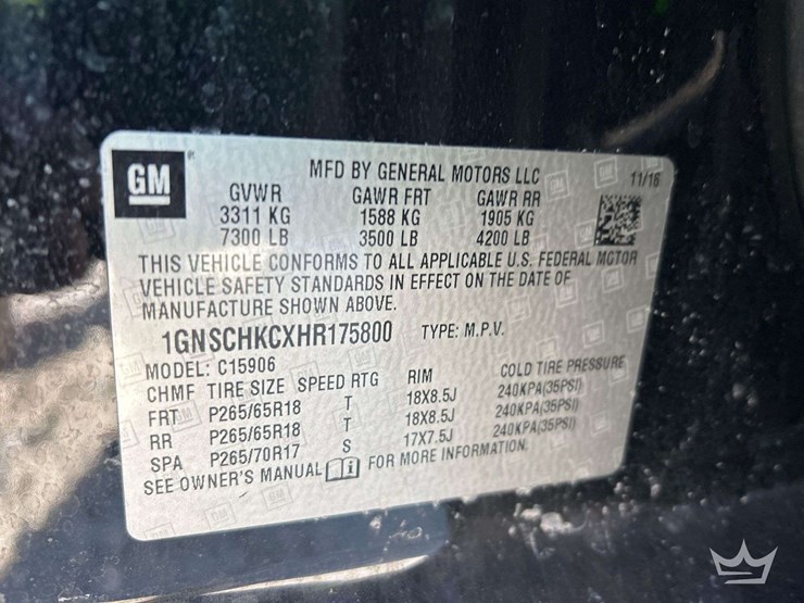 2017-chevrolet-suburban-image-5