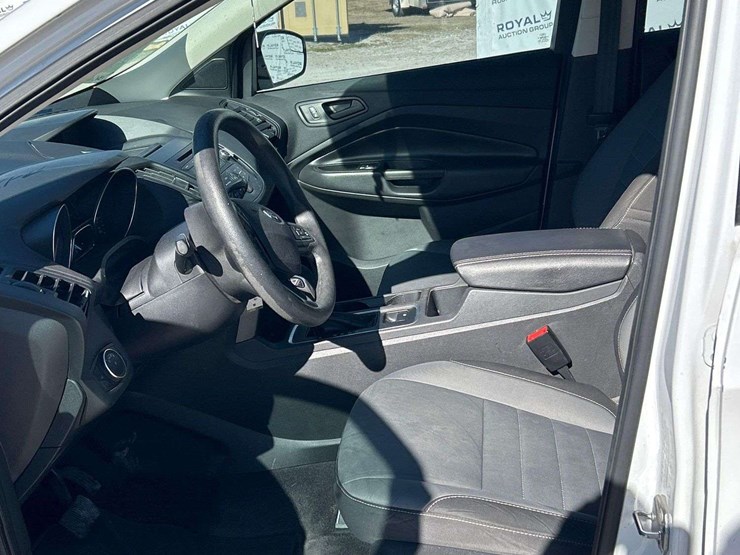 2017-ford-escape-image-12