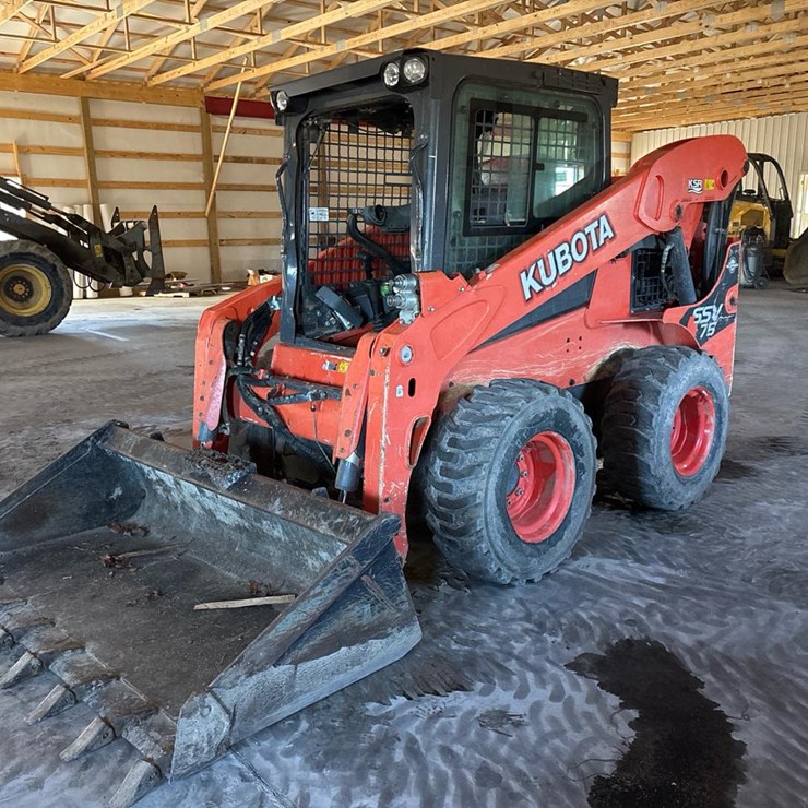 2016 KUBOTA SSV75