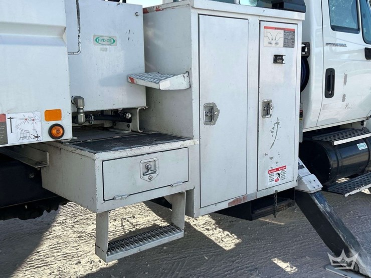 2008-international-durastar-4300-image-23