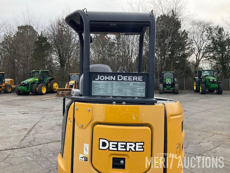 2019-deere-30g-image-22