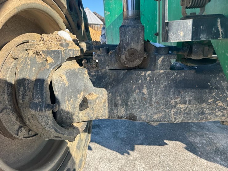 2013-sky-trak-6042-image-32