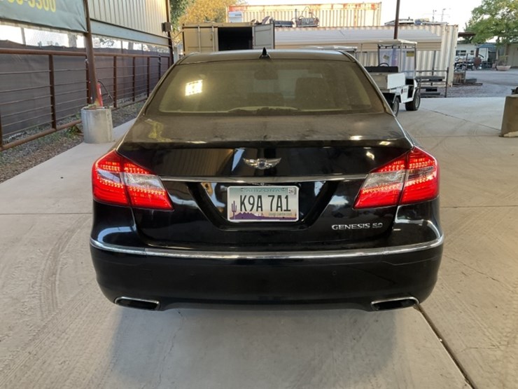 2012-hyundai-genesis-sdn-image-6