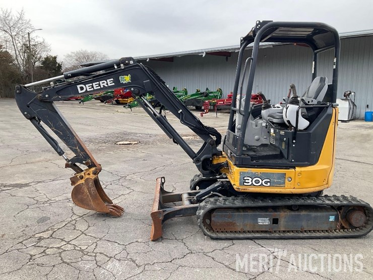 2019-deere-30g-image-2