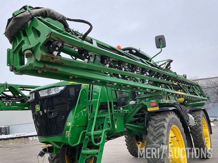 2020-john-deere-r4045-image-10