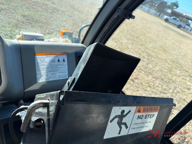 bobcat-5600-toolcat-utv-image-15