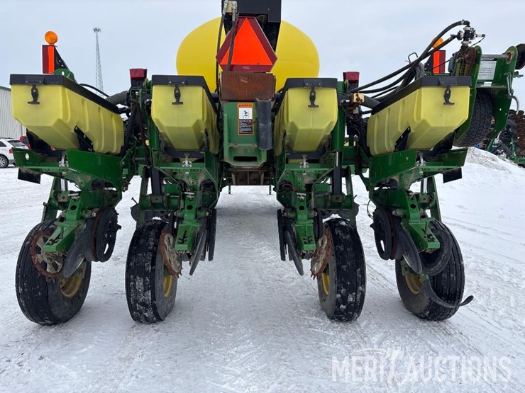 2013-john-deere-1770nt-image-24