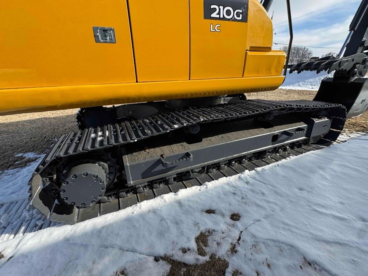 2019-deere-210g-image-13