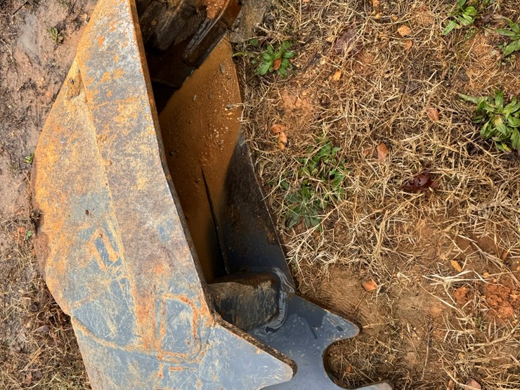 #2584-•-12"-mini-excavator-bucket-image-2