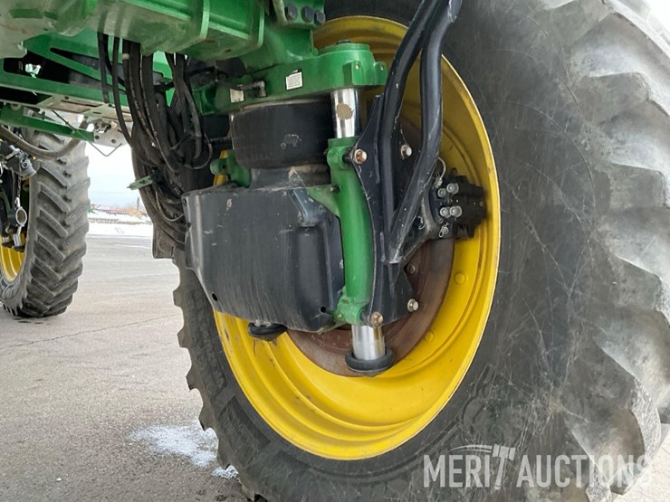 2020-john-deere-r4045-image-28