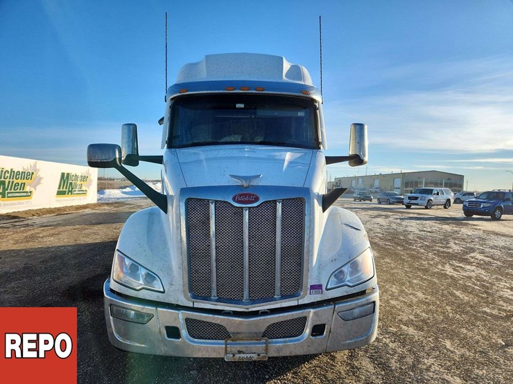 2024-peterbilt-579-image-9