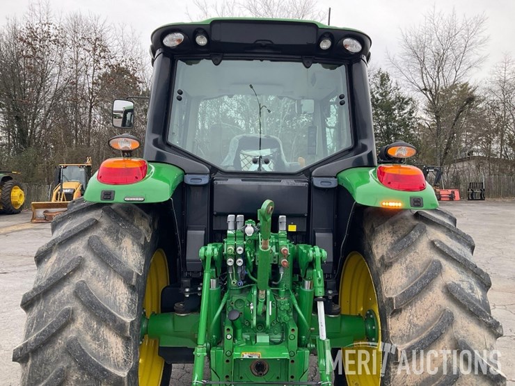 2021-john-deere-6110m-image-28