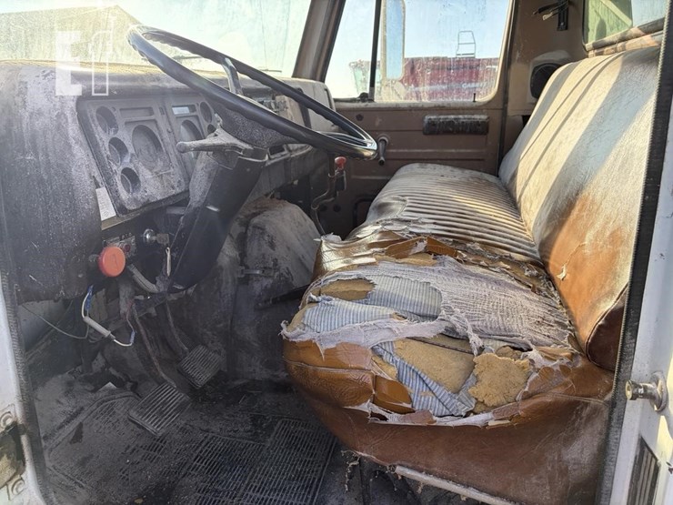 1981-international-s1900-image-7