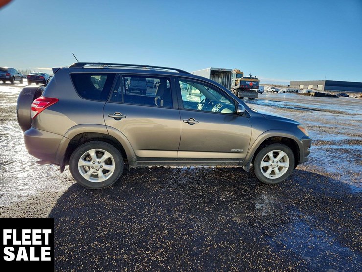 2009-toyota-rav4-image-25