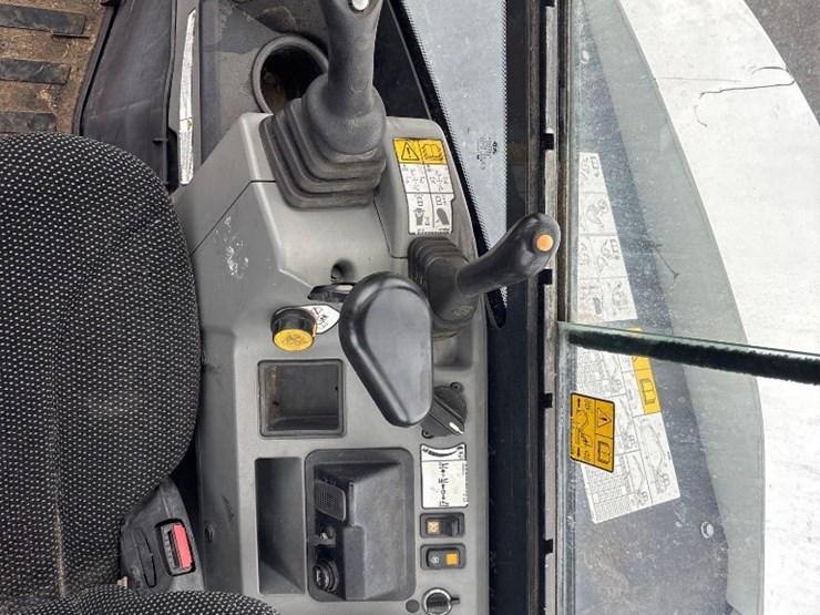 2019-bobcat-e85-image-33