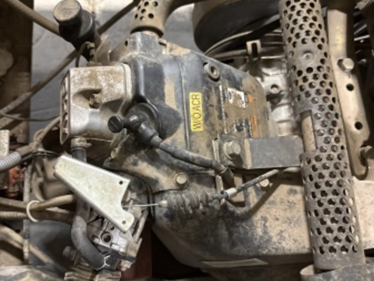 2010-club-car-carryall-1-image-15