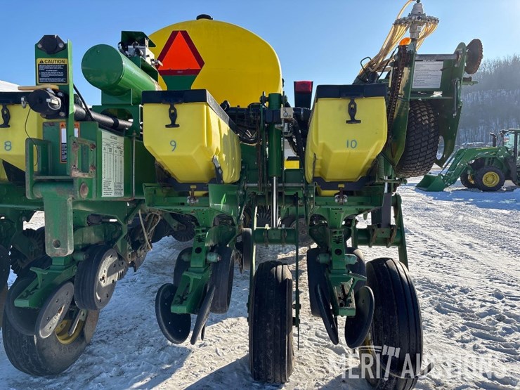 2011-john-deere-1770nt-image-23