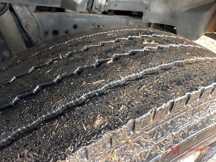 1998-ford-f-series-service-truck-image-22