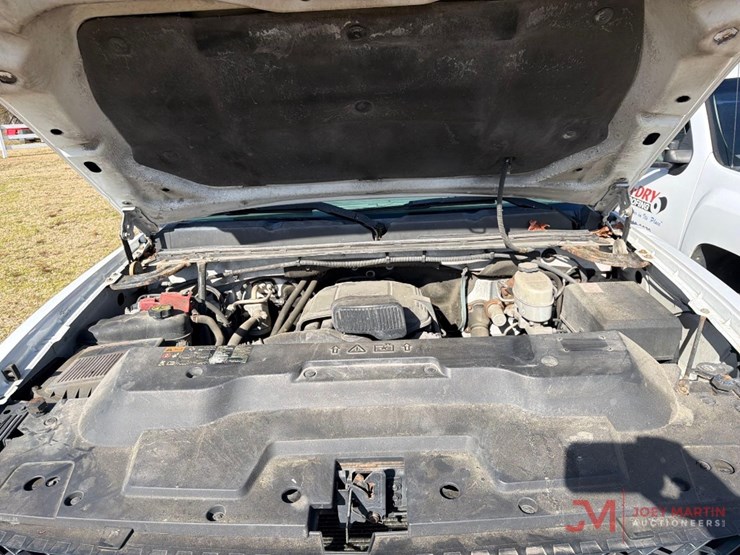 2013-chevrolet-2500-image-21