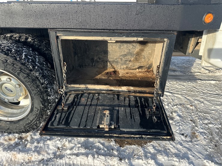 2017-ford-f350-image-17