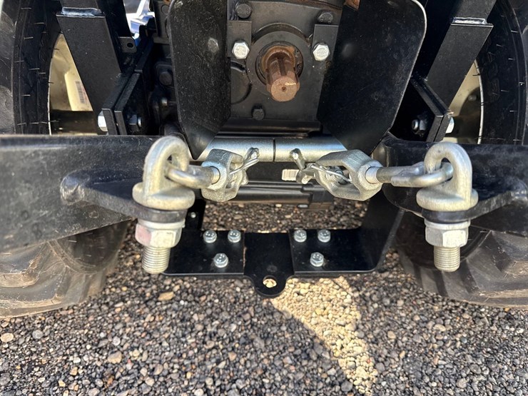 new-holland-25s-utility-tractor-image-10